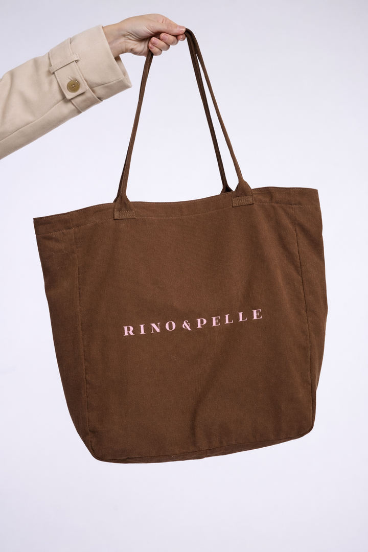 Dolly tote bag