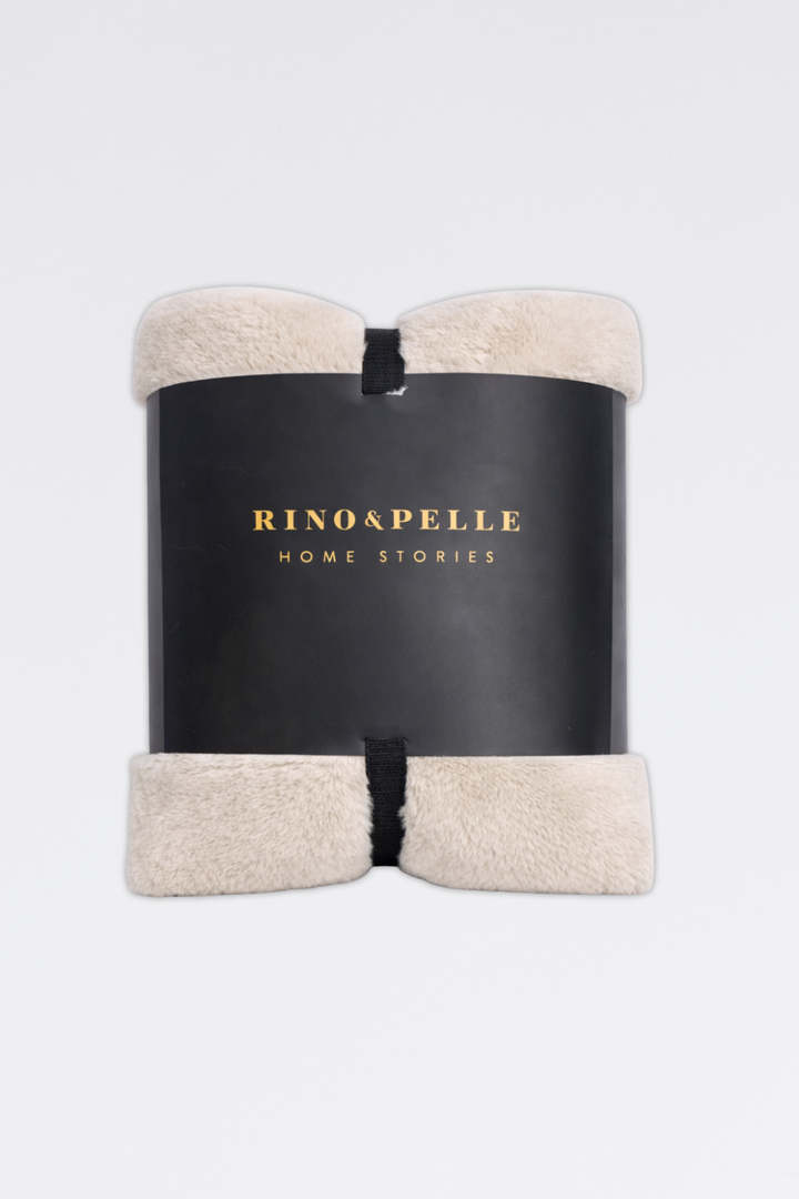Keslin faux fur blanket