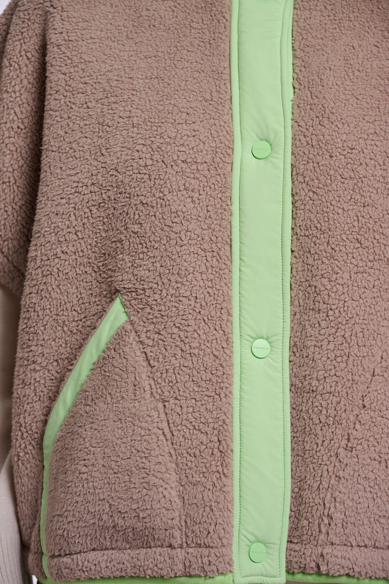 Light mocha fluor green