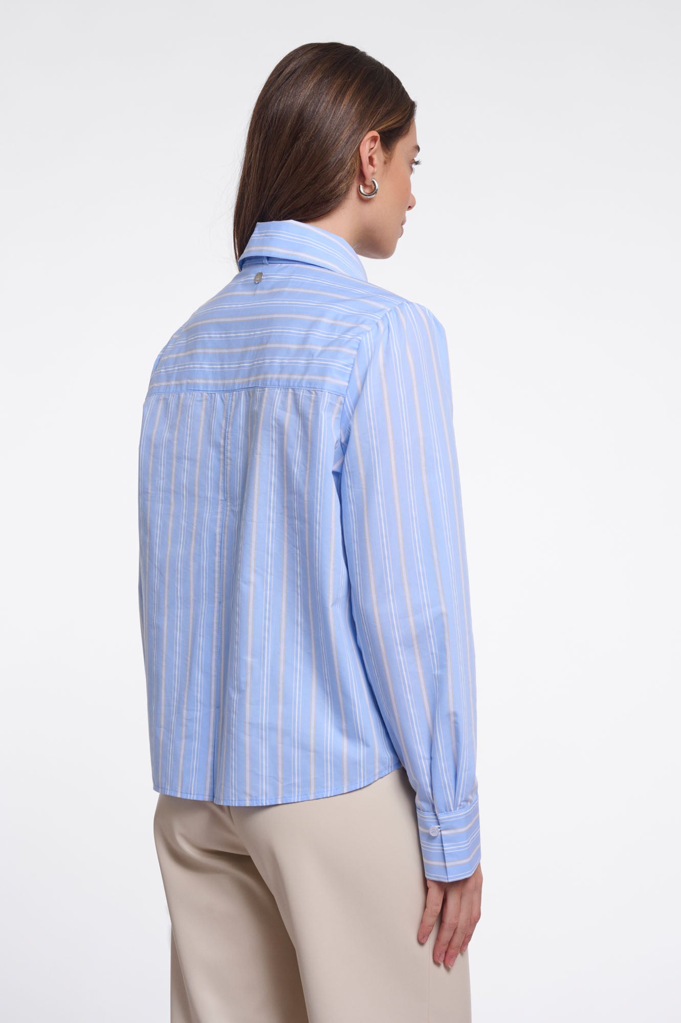 Light blue stripe