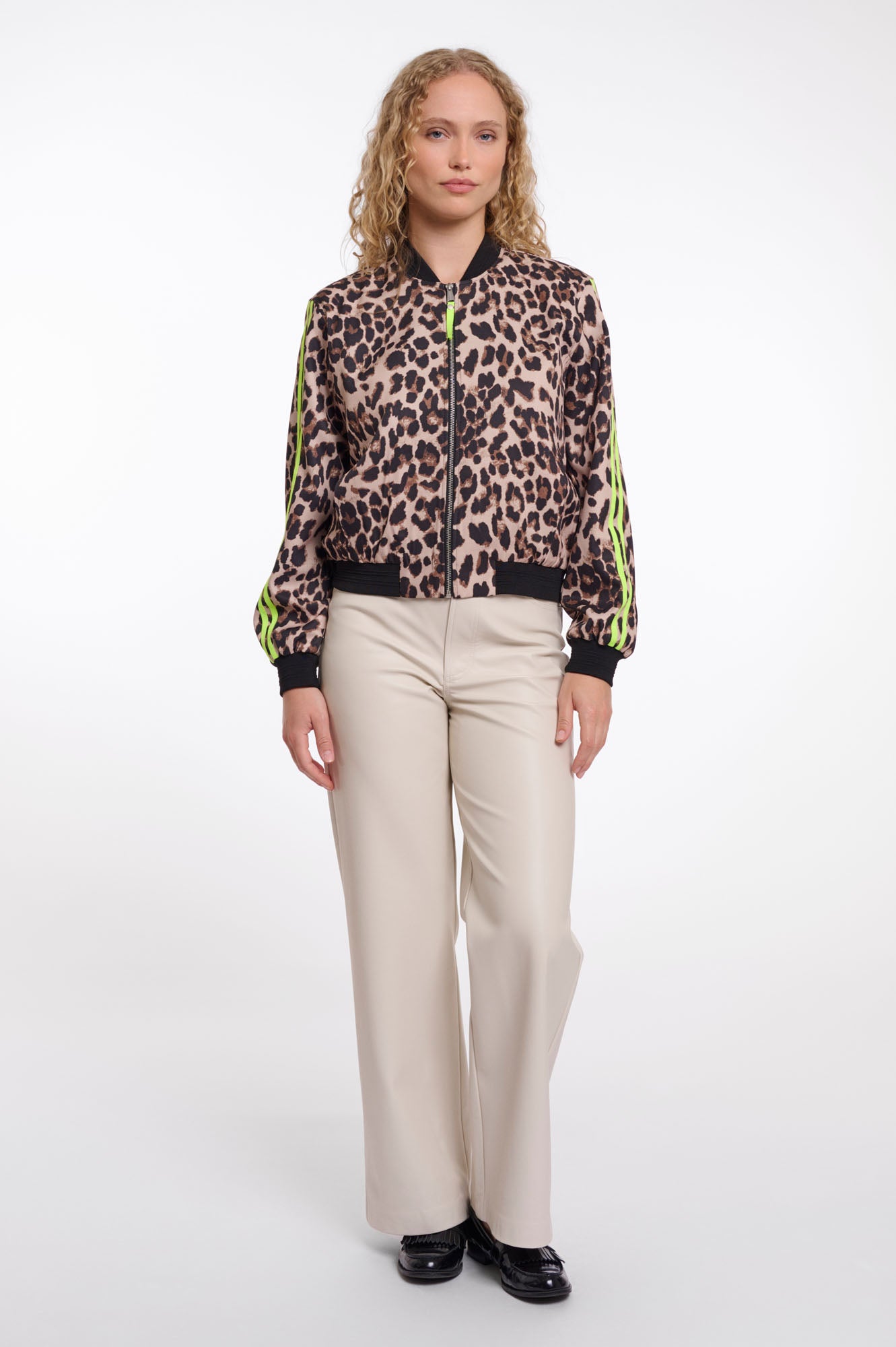 Leopard neon