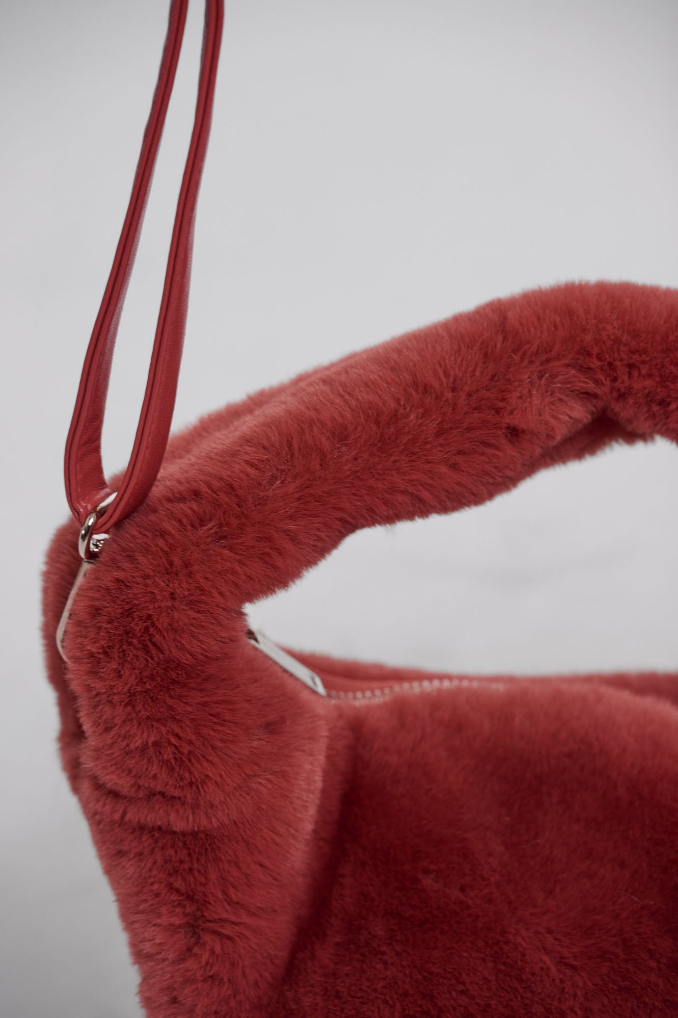 Antique rouge