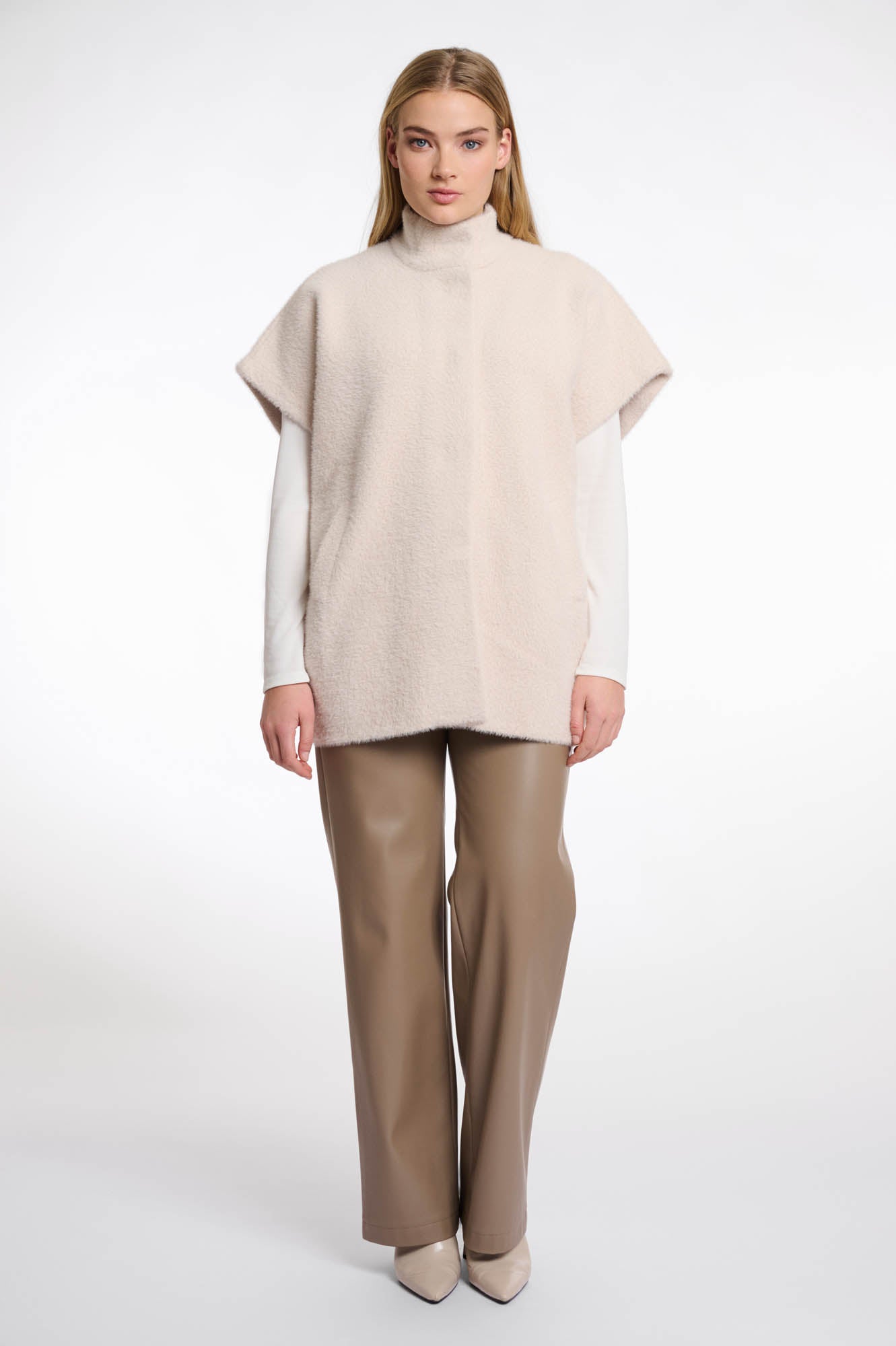 Pale