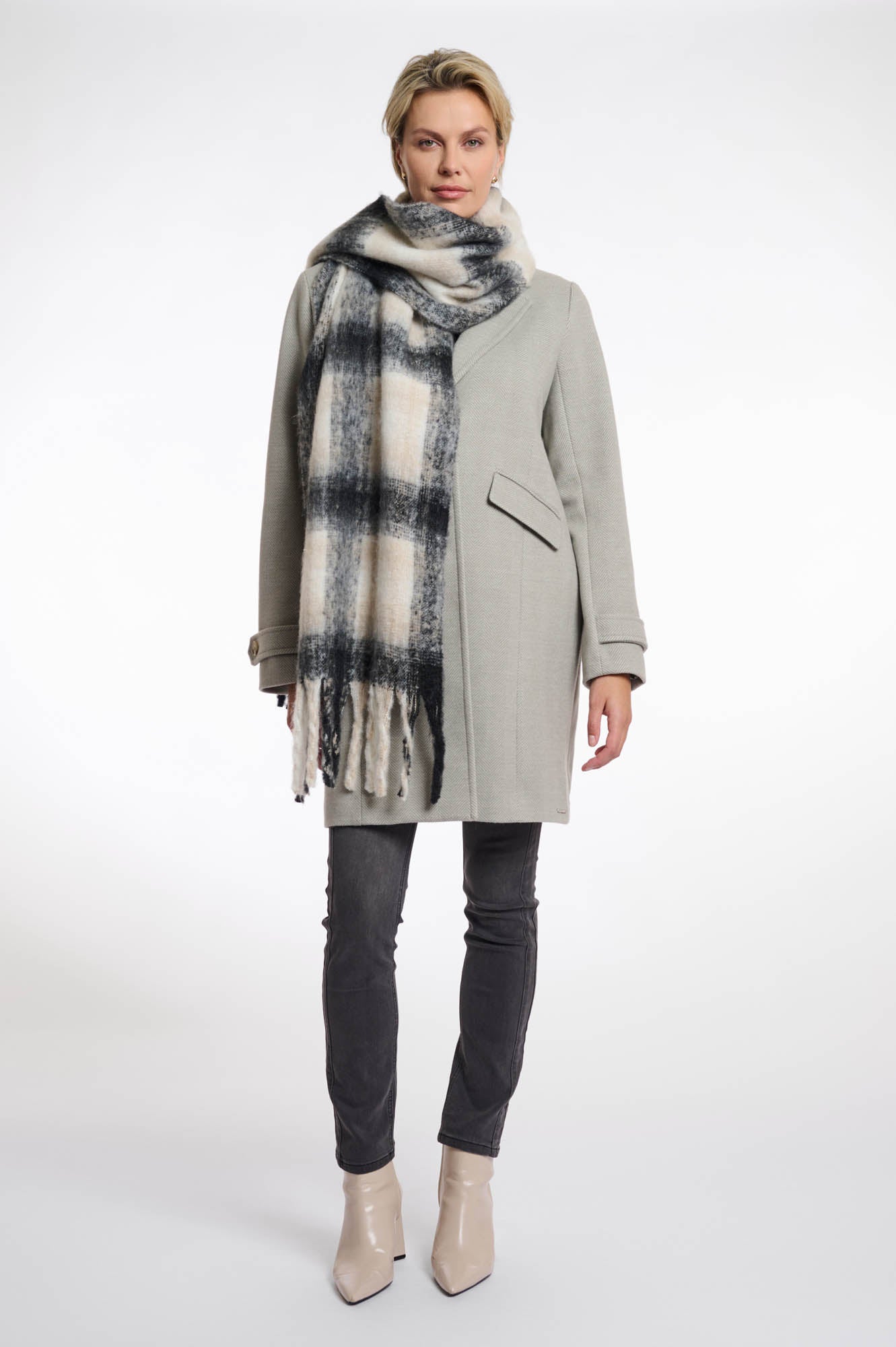 Hipke scarf