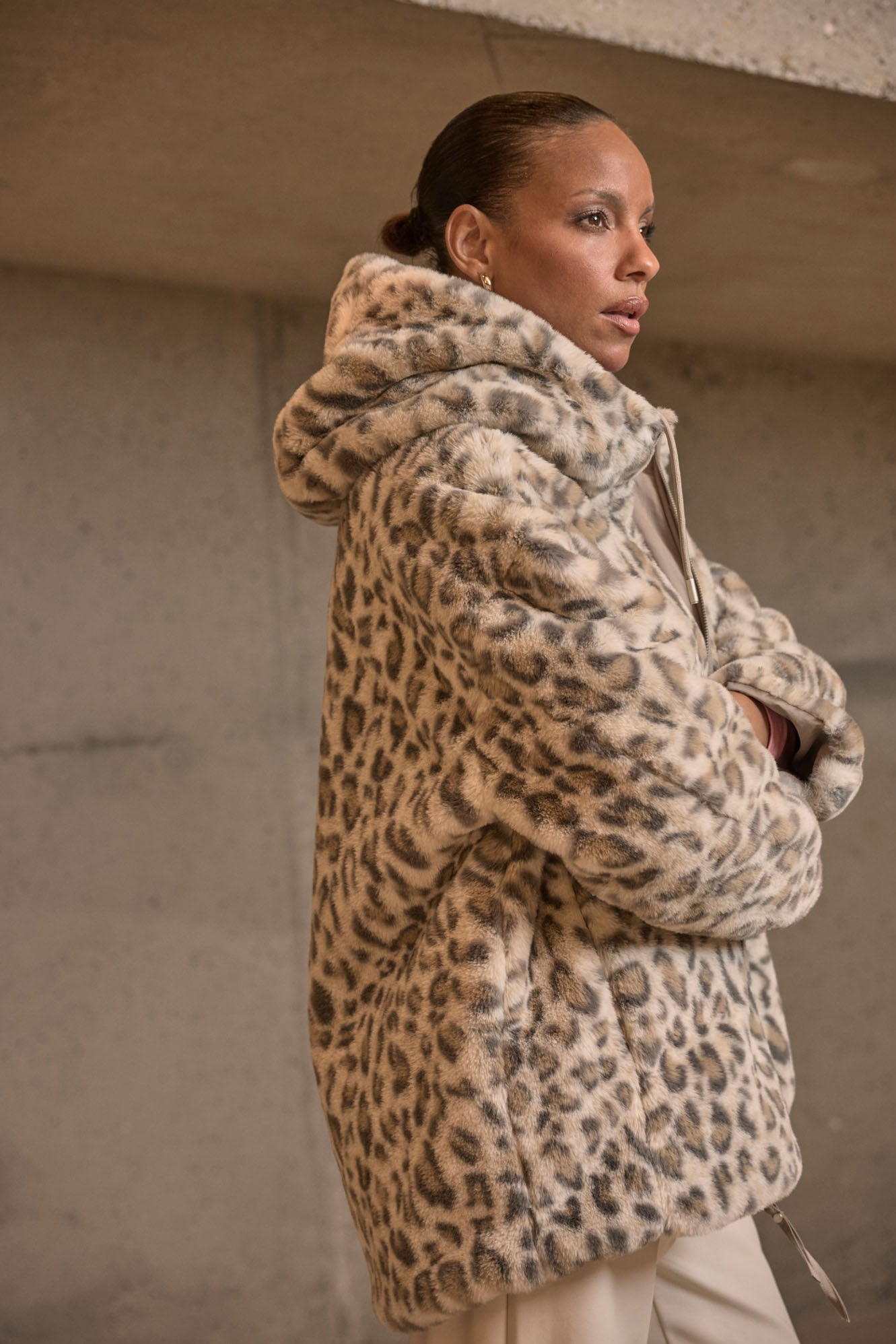 Light pebble and leopard