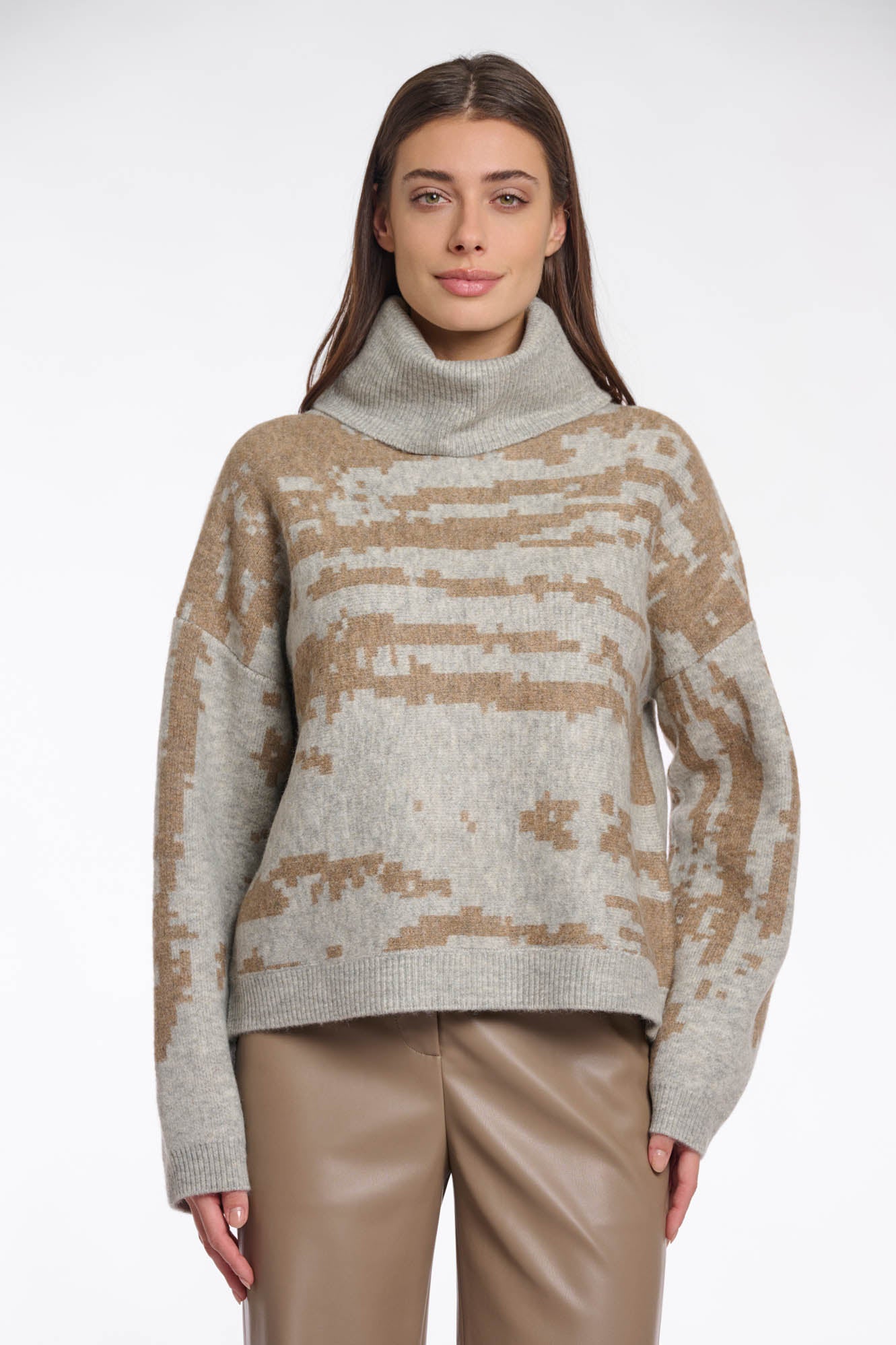 Izzie sweater