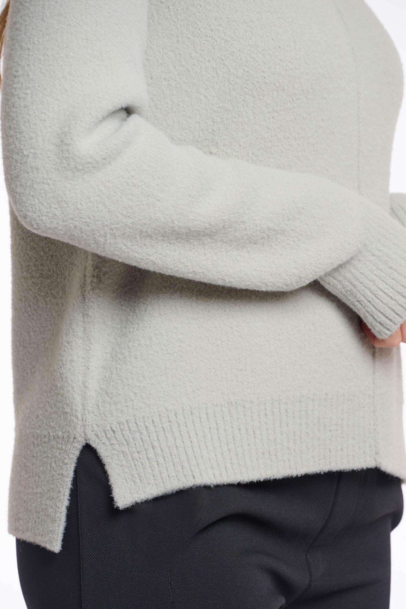 Noor sweater