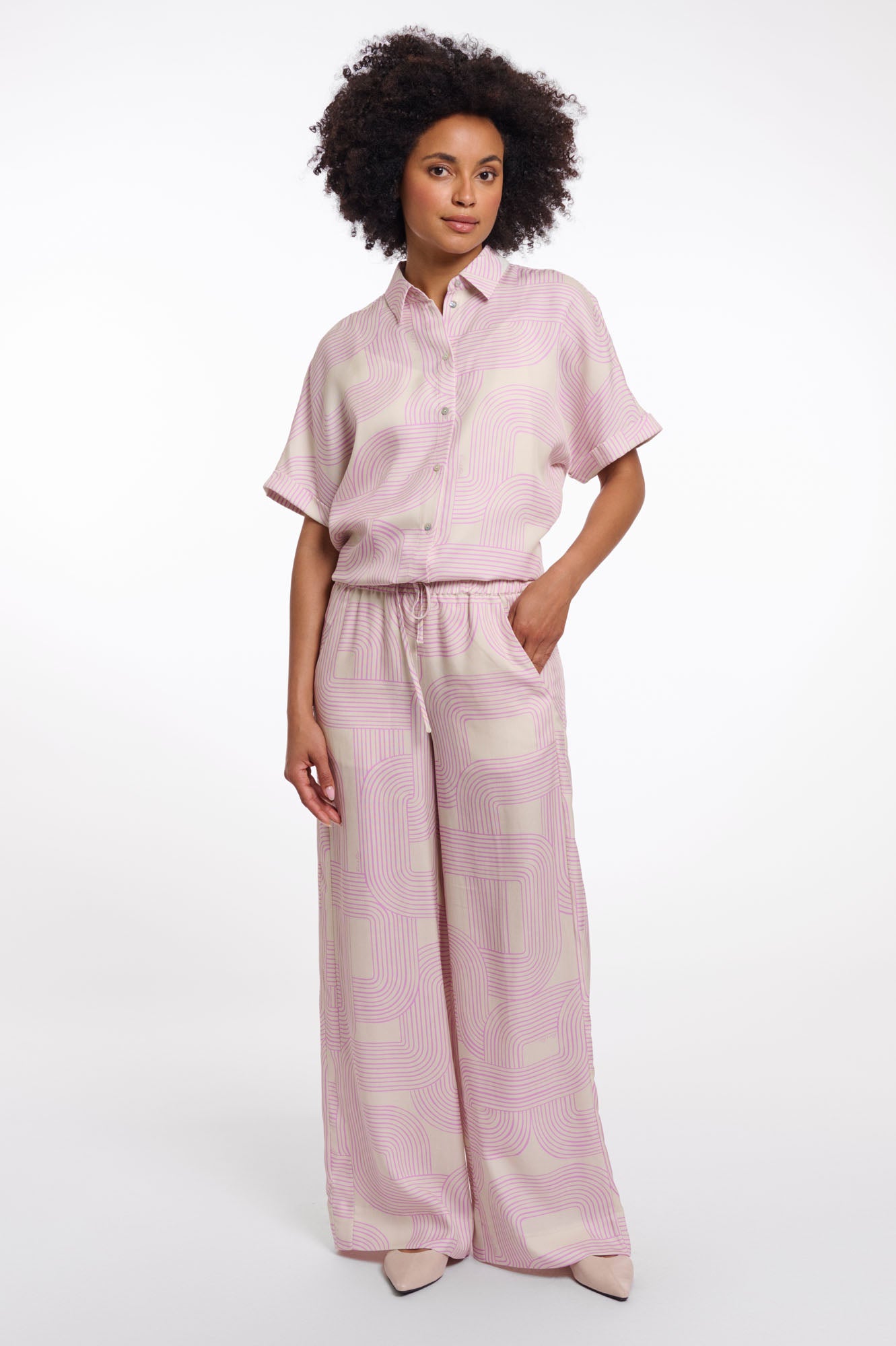 Violet pink labyrinth