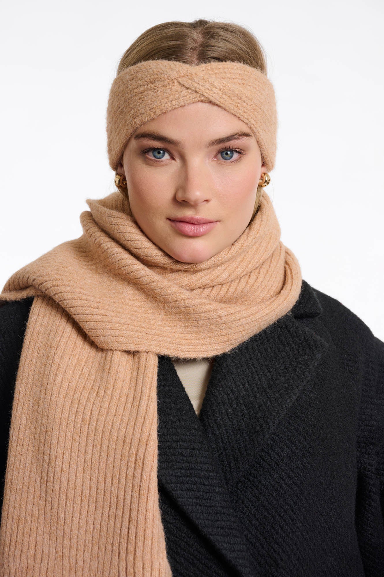 Rosa knitted headband