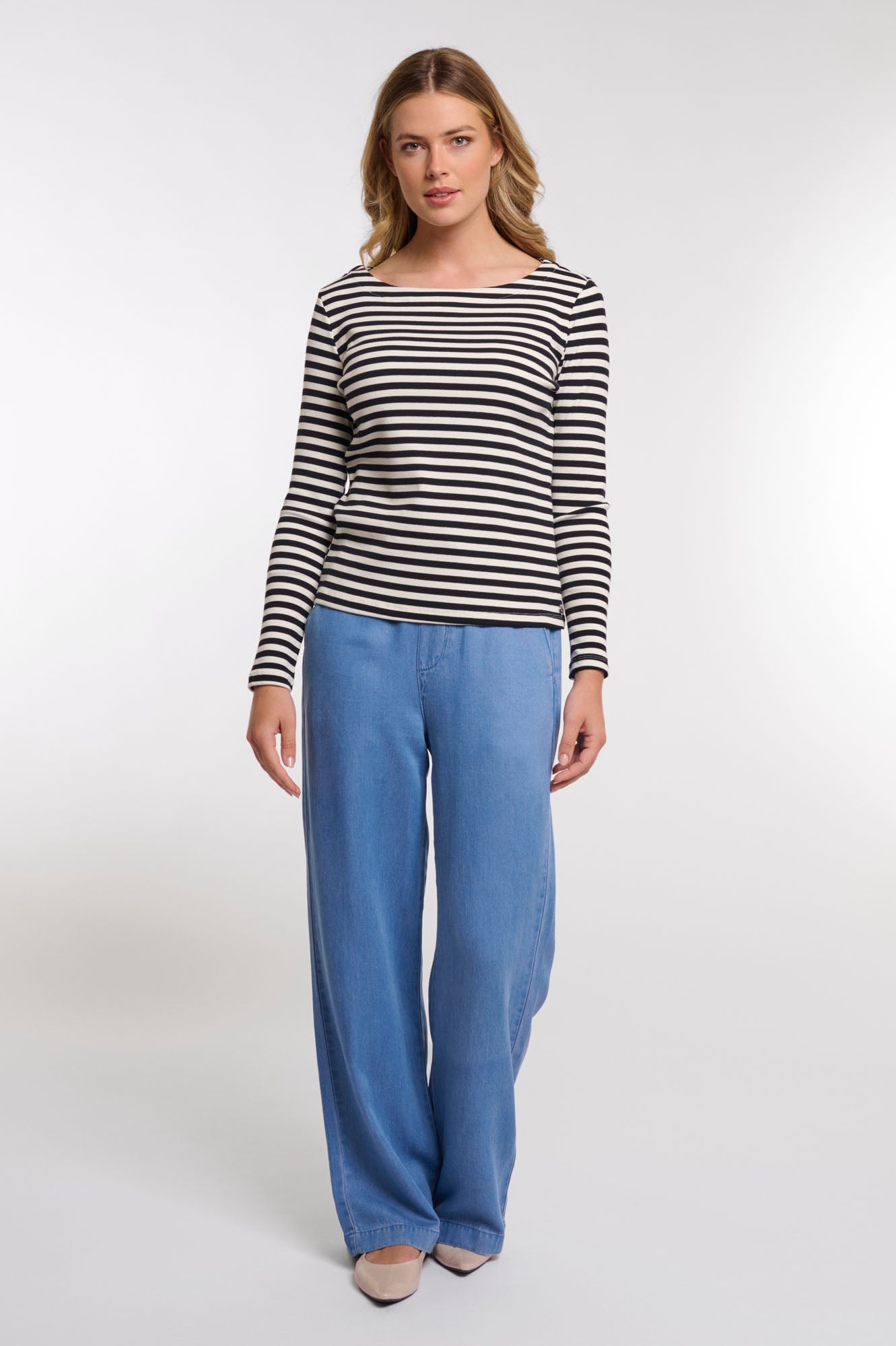Black white striped