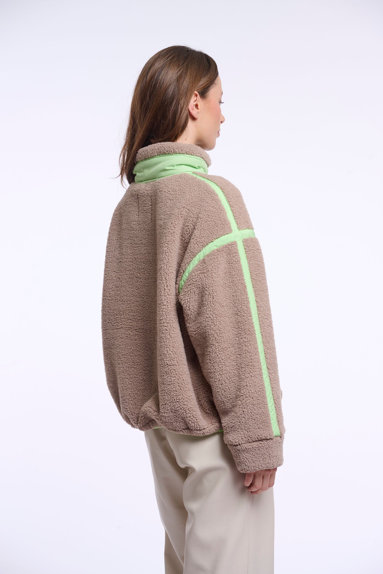 Light mocha fluor green