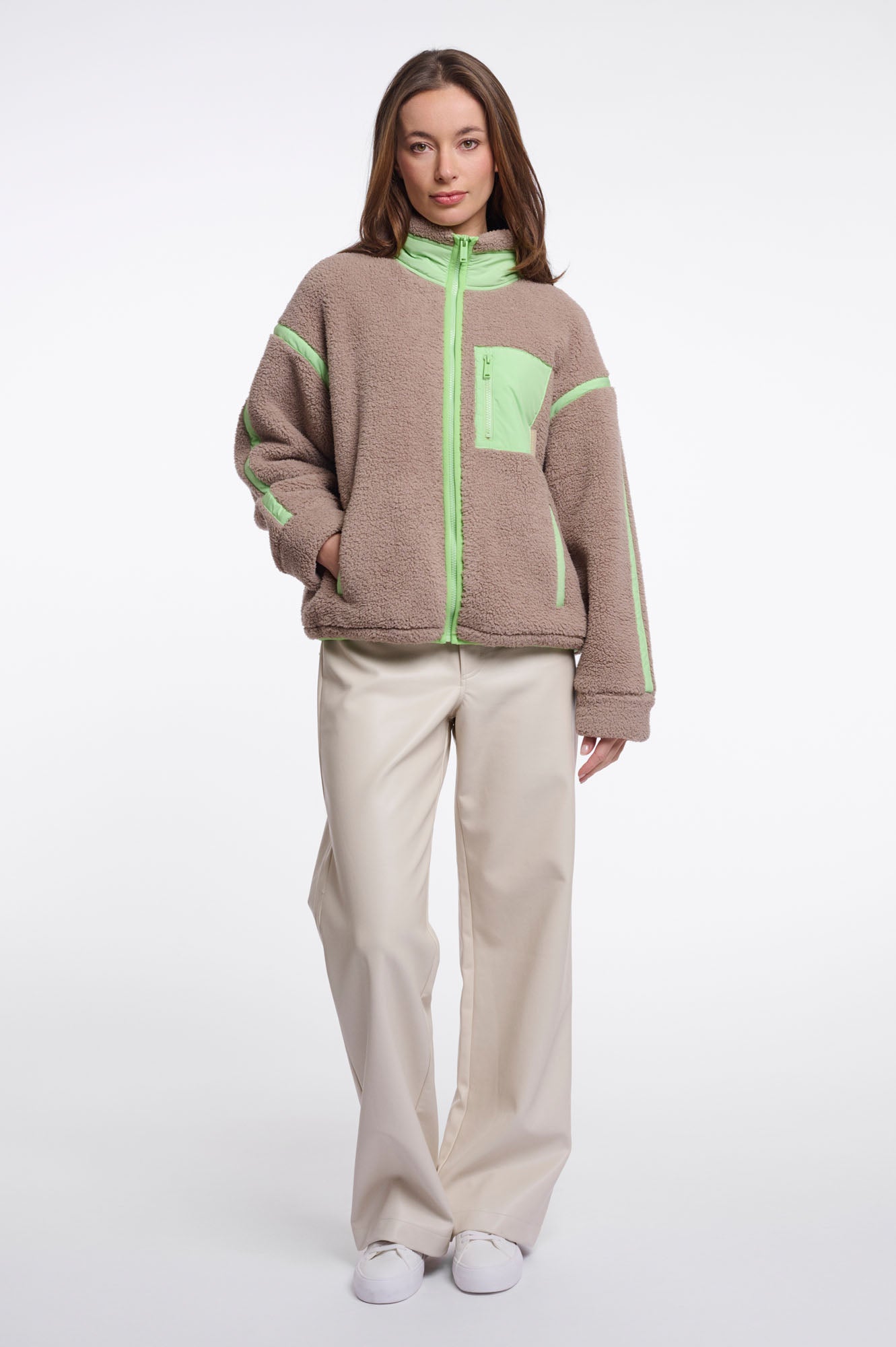 Light mocha fluor green